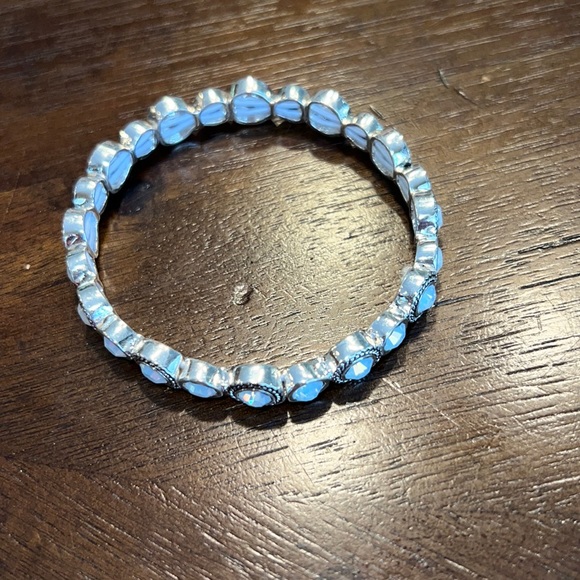 Gorgeous opal and silver bracelet - Picture 2 of 2